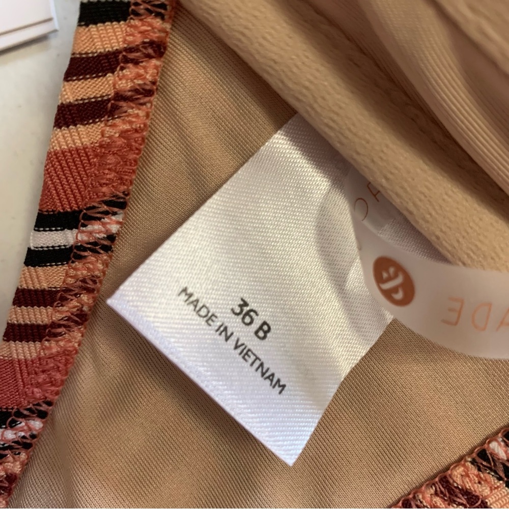 Shade & Shore Boho Southwest Striped Bikini Top Swimwear Size 36B NWT - Picture 10 of 13